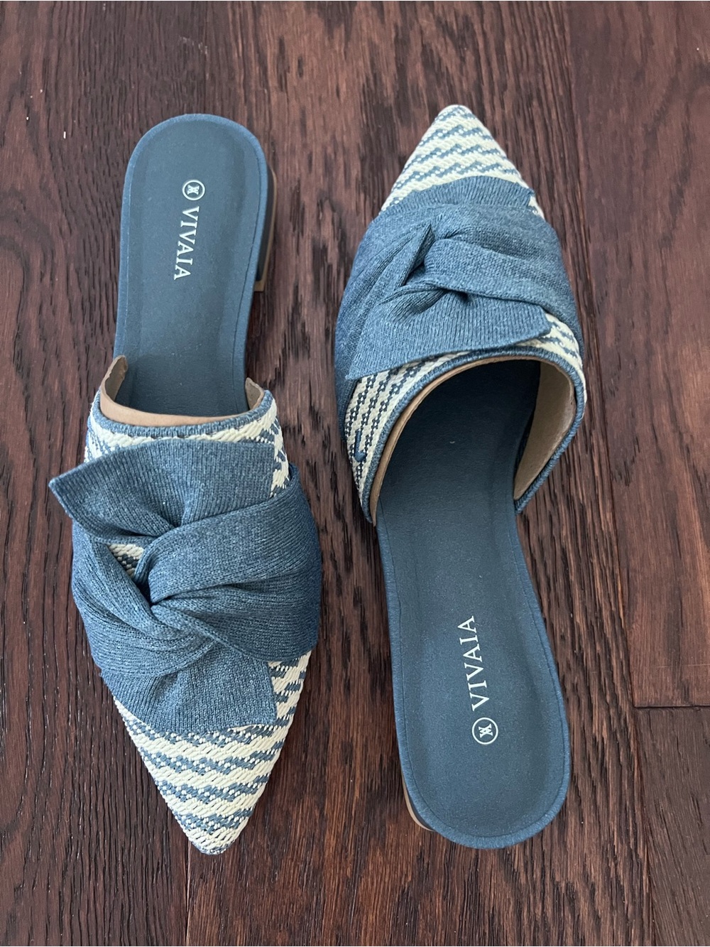 NWOB Vivaia Denim Yaffa Pointed Toe Knotted Mules Size 40 (US 9)
